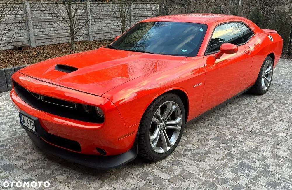 Dodge Challenger - 1