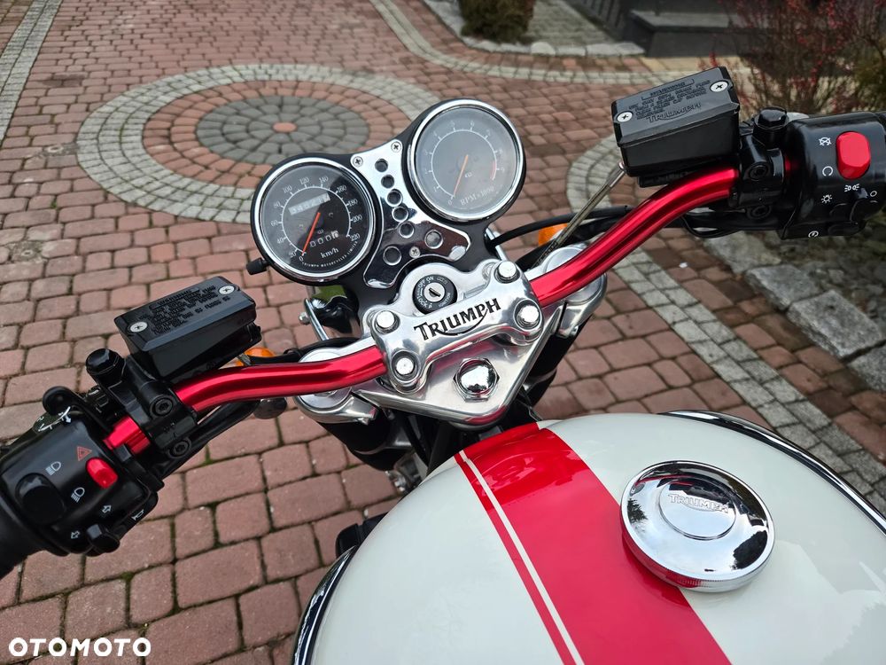 Triumph Thunderbird - 23