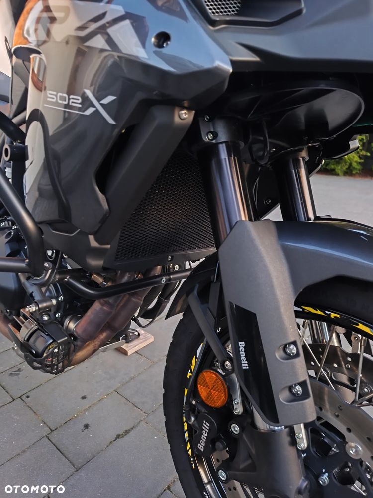 Benelli TRK 502X - 11