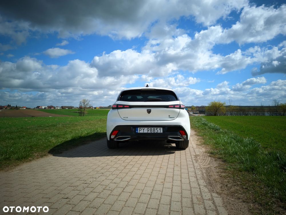 Peugeot 308 1.6 Hybrid PHEV Allure EAT8 - 24