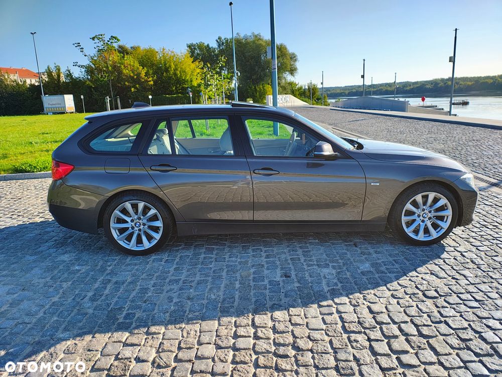 BMW Seria 3 320d Touring Sport-Aut Modern Line - 14