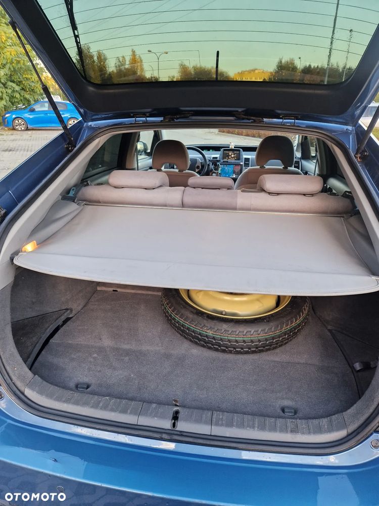 Toyota Prius - 13