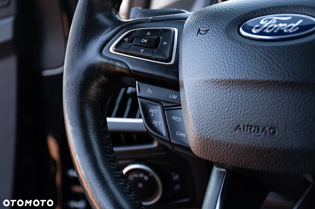 Ford Focus 1.0 EcoBoost Connected - 29