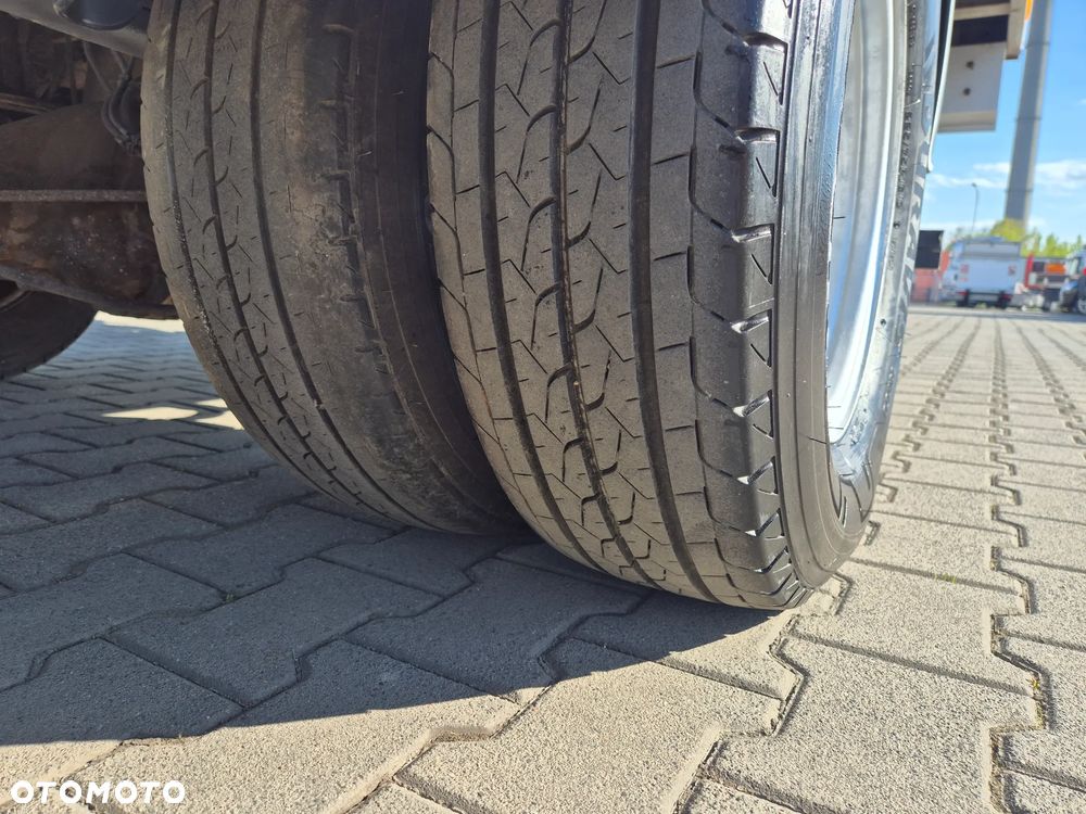 Iveco Daily 65 C 17 / 3.0 SILNIK / KONTENER / WINDA / MOCNY / WEBASTO / MANUAL / NISKI KONTENER / SERWISOWANY / EURO 5 - 15