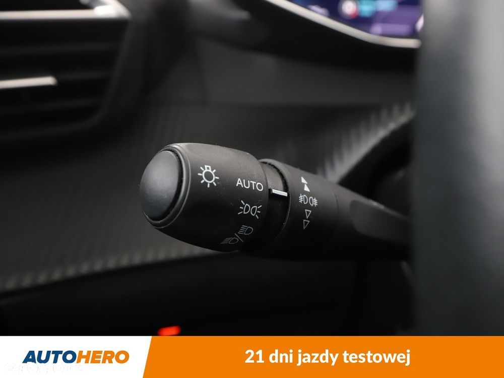 Peugeot 2008 e-2008 Allure Pack - 33