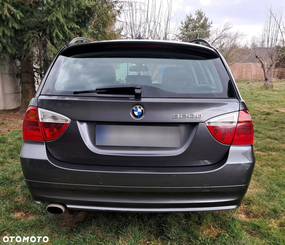 BMW Seria 3 320d - 25