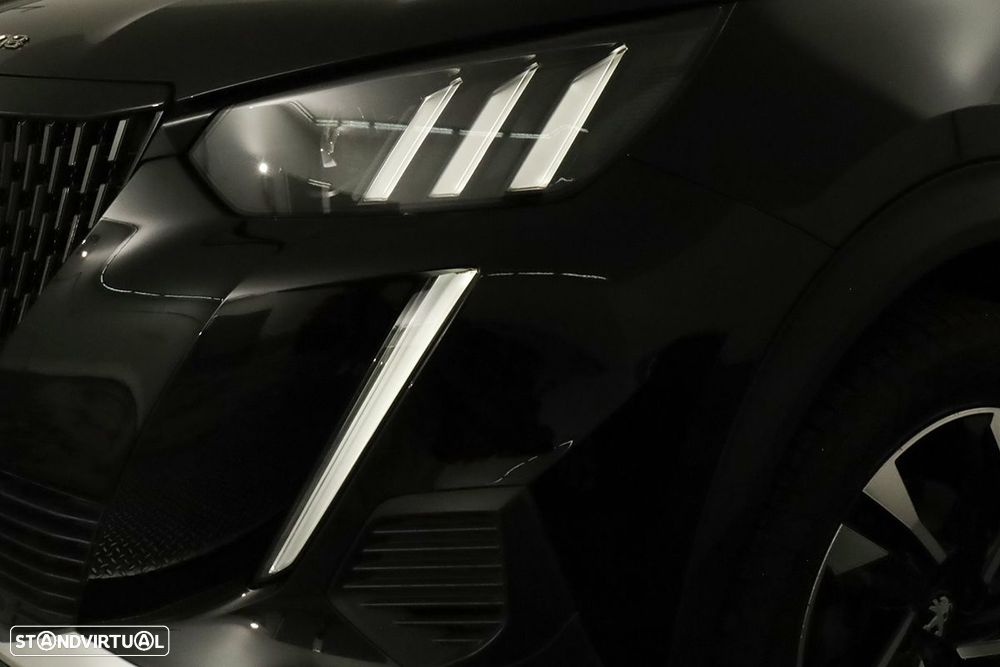 Peugeot 2008 1.2 PureTech GT EAT8 - 6