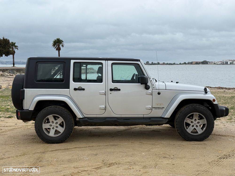 Jeep Wrangler Unlimited 2.8 CRD ATX Sahara - 10