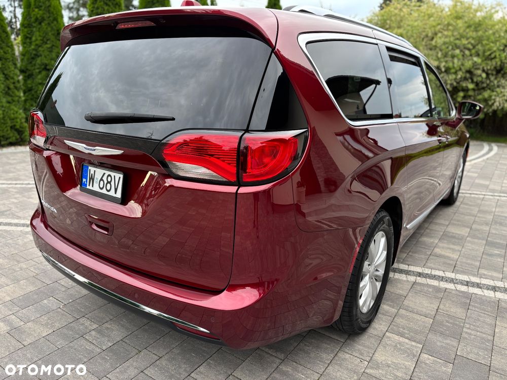 Chrysler Pacifica - 3