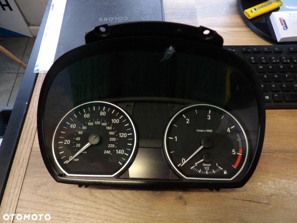 BMW - E87 - ZEGAR , LICZNIK - UK - 9187047 - 1