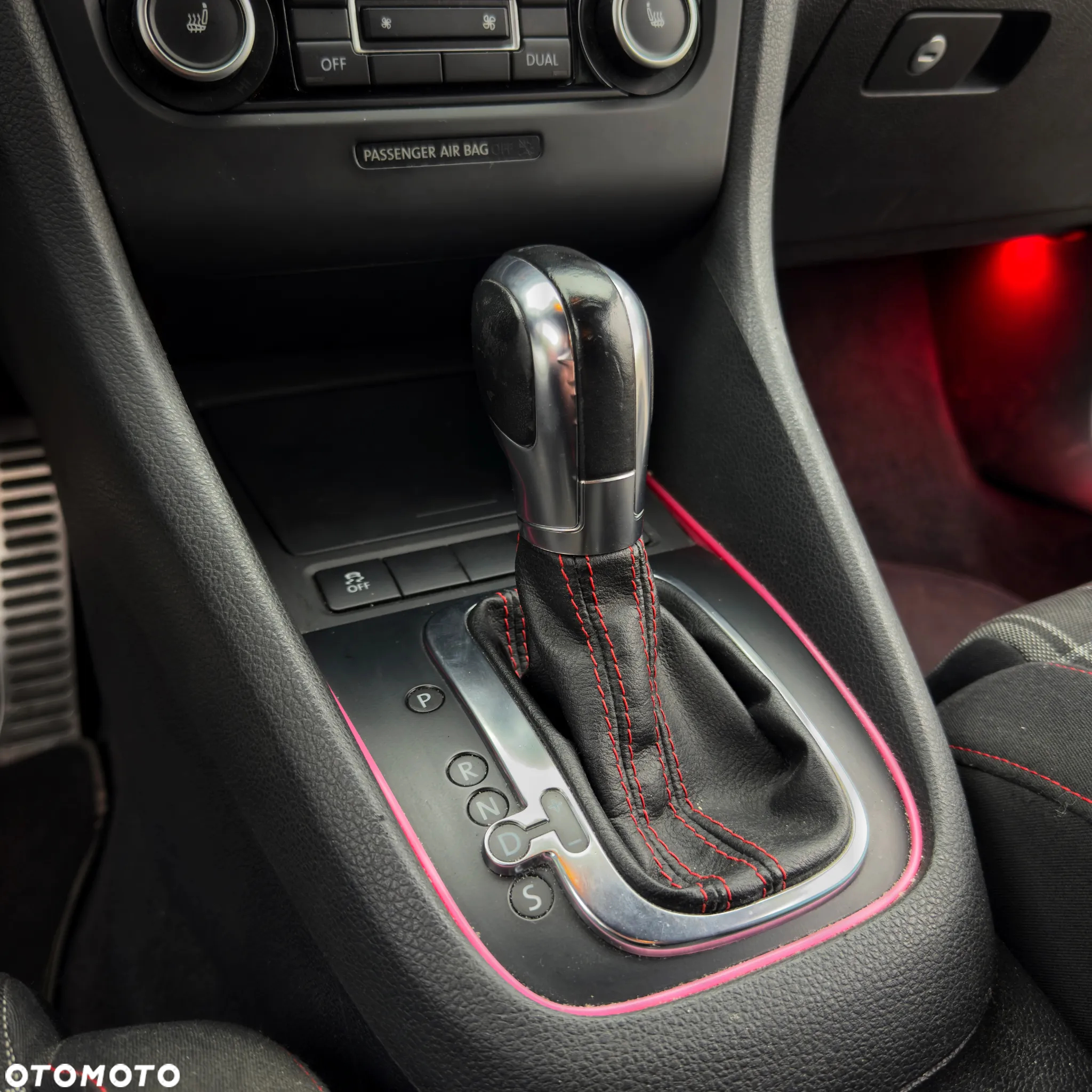 Volkswagen Golf 2.0 GTI DSG - 16