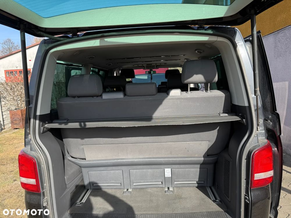 Volkswagen Multivan - 9
