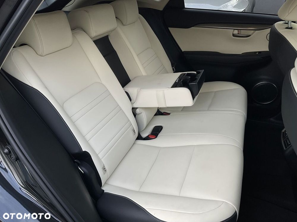Lexus NX 300 F Impression AWD - 15