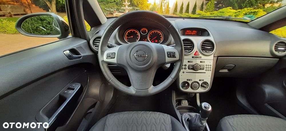 Opel Corsa - 24