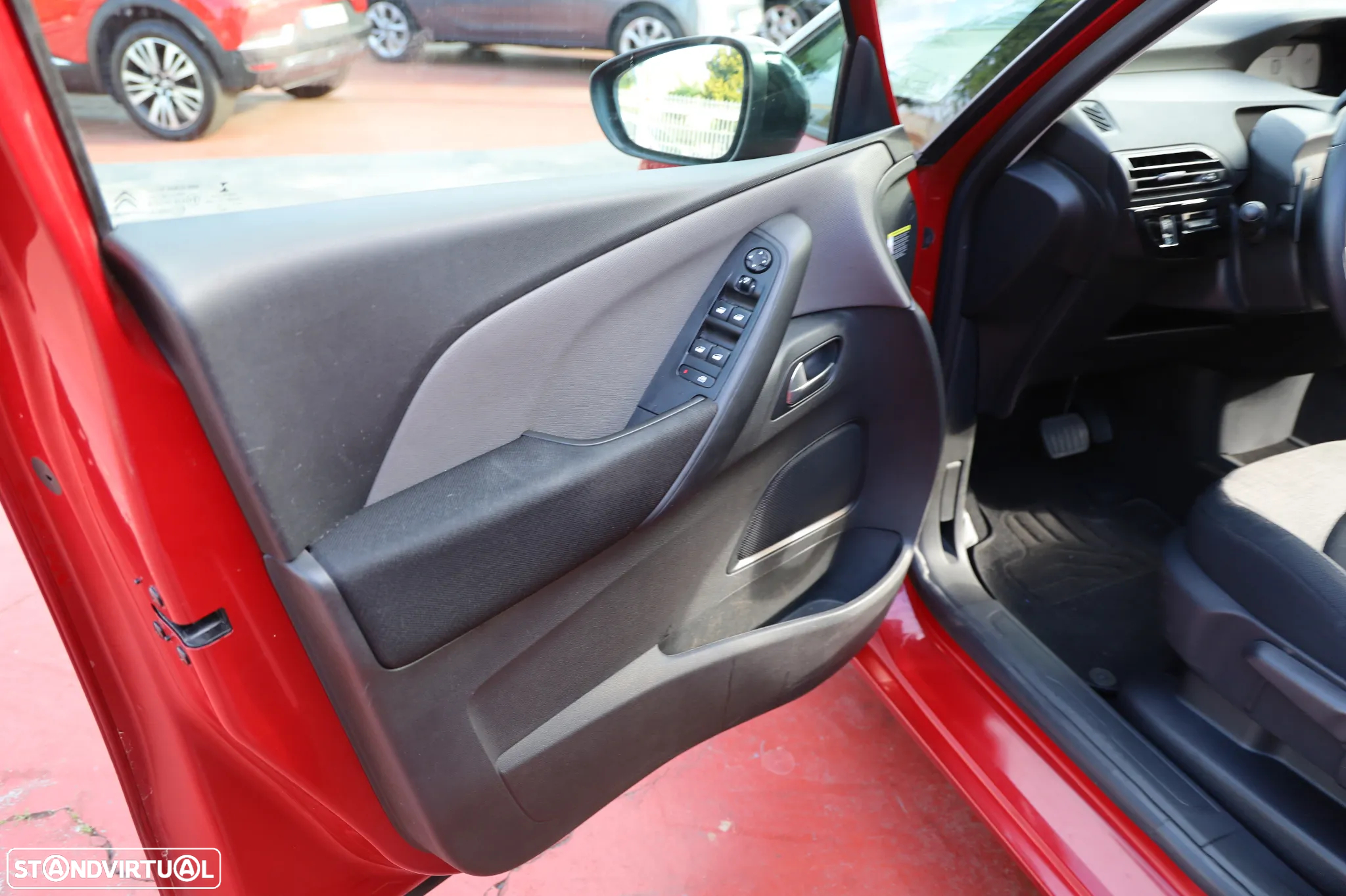 Citroën Grand C4 Spacetourer BlueHDi 130 Stop&Start EAT8 SHINE - 17