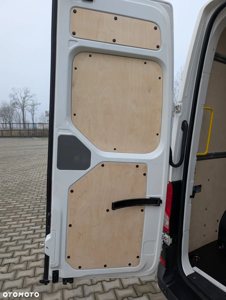 Volkswagen CRAFTER - 10