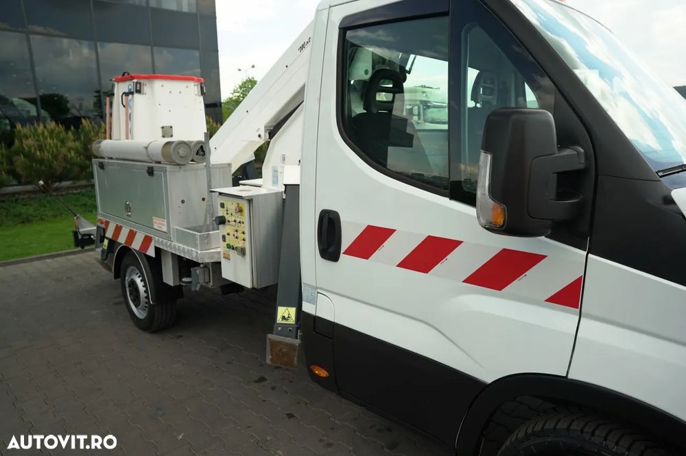 Iveco DAILY 35-140 / Platformă de lucru aeriană / FRANCE ELEVATEUR 141 TLE / 4 STABILIZATOARE / MANUALĂ / 2018 - 23