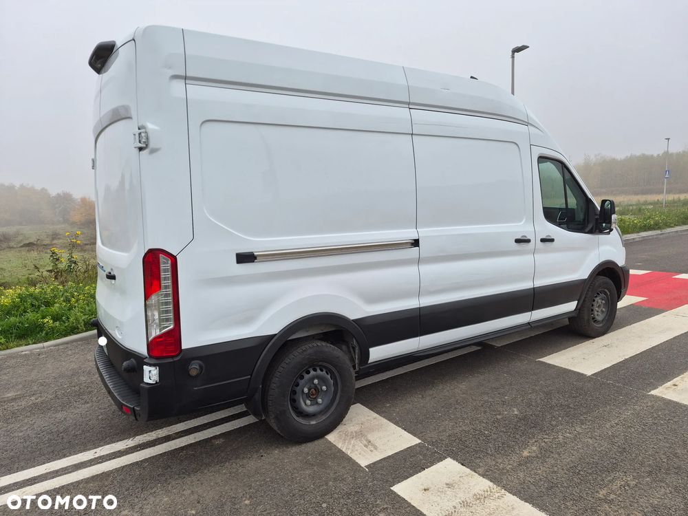 Ford E-TRANSIT Salon PL L3H3 - 4