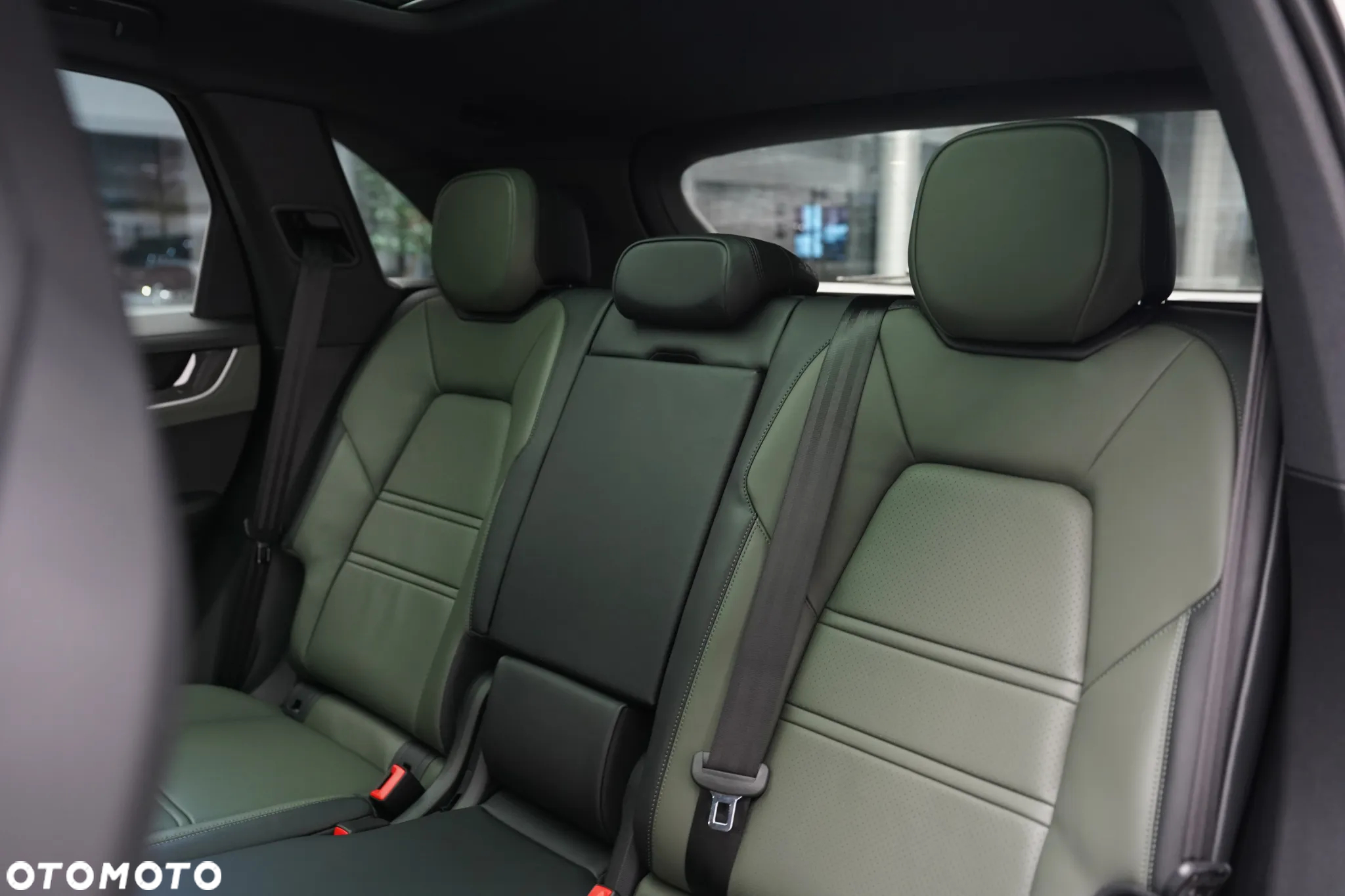 Porsche Cayenne - 10
