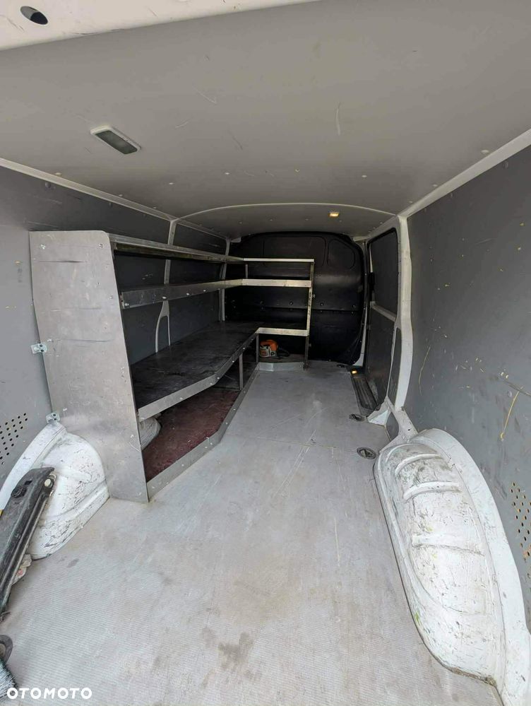 Volkswagen Transporter - 7
