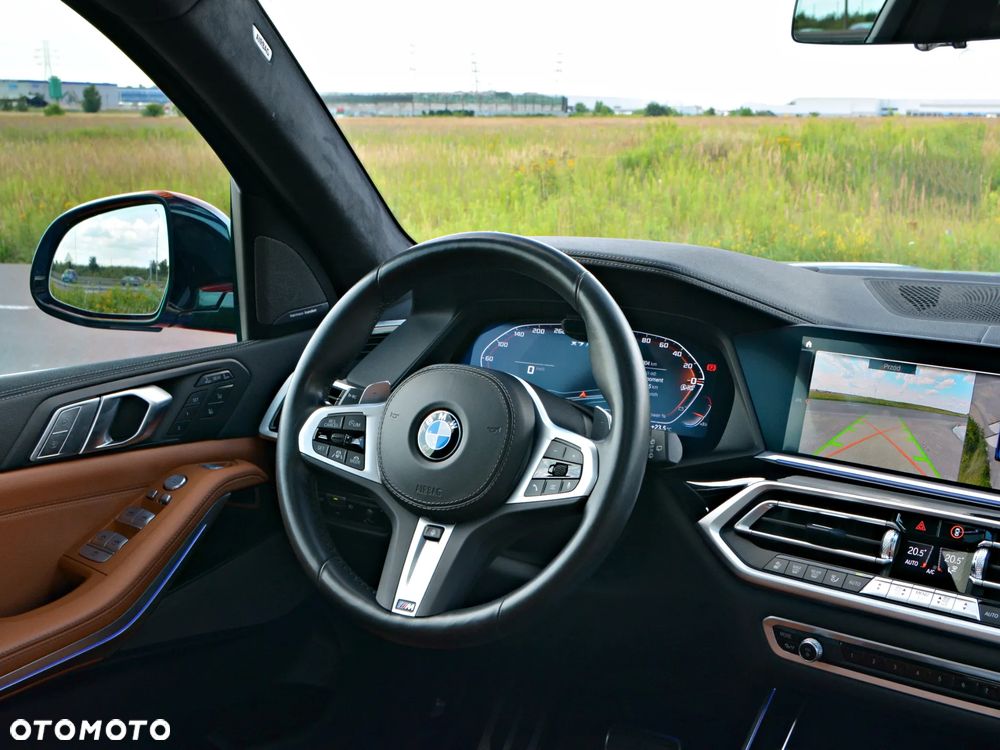 BMW X7 M50i sport - 29