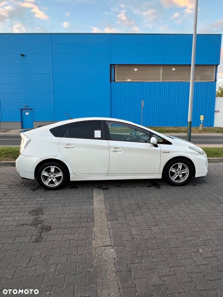 Toyota Prius - 3