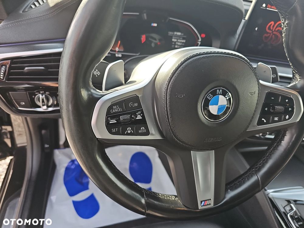 BMW Seria 5 540d xDrive mHEV M Sport sport - 17