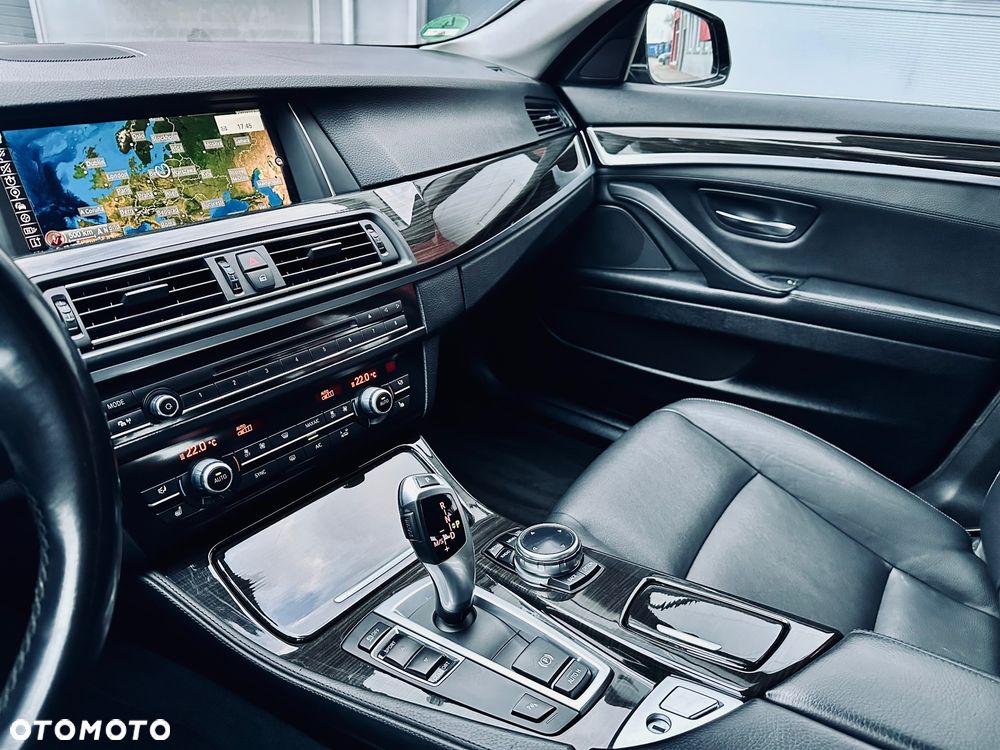 BMW Seria 5 520d Luxury Line - 17