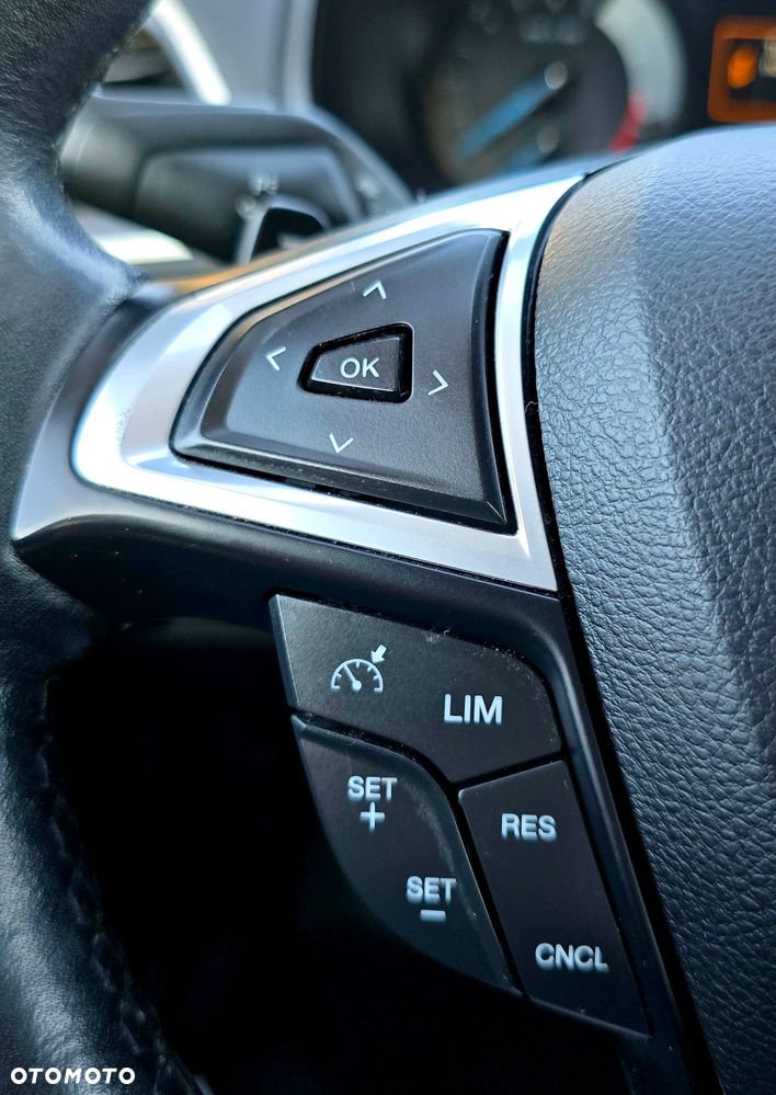 Ford S-Max 2.0 TDCi Titanium PowerShift - 15