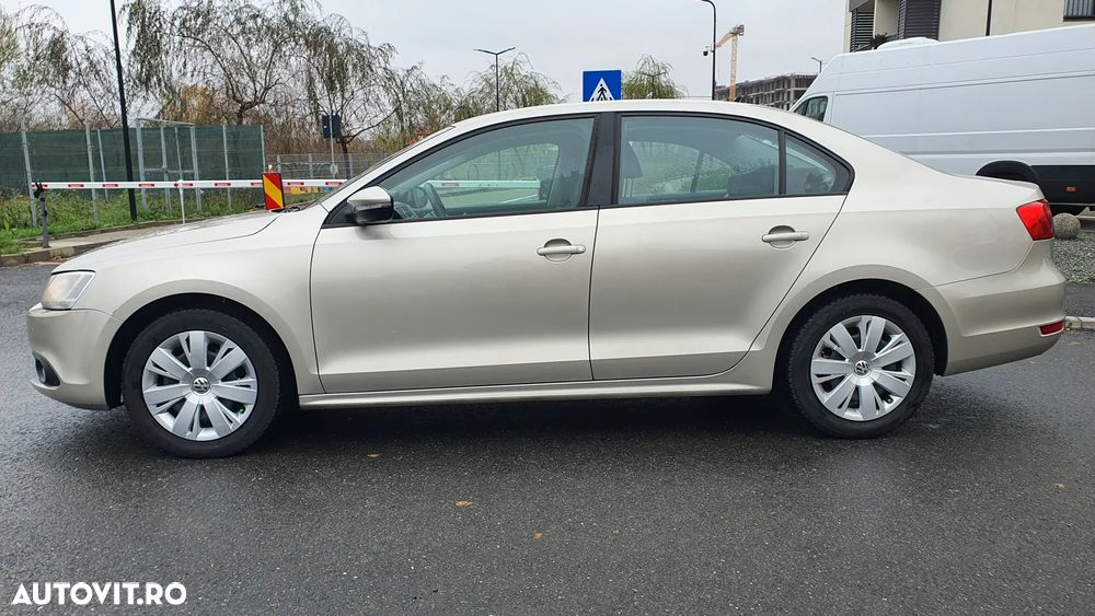 Volkswagen Jetta 1.6 TDI CR DPF Comfortline - 9