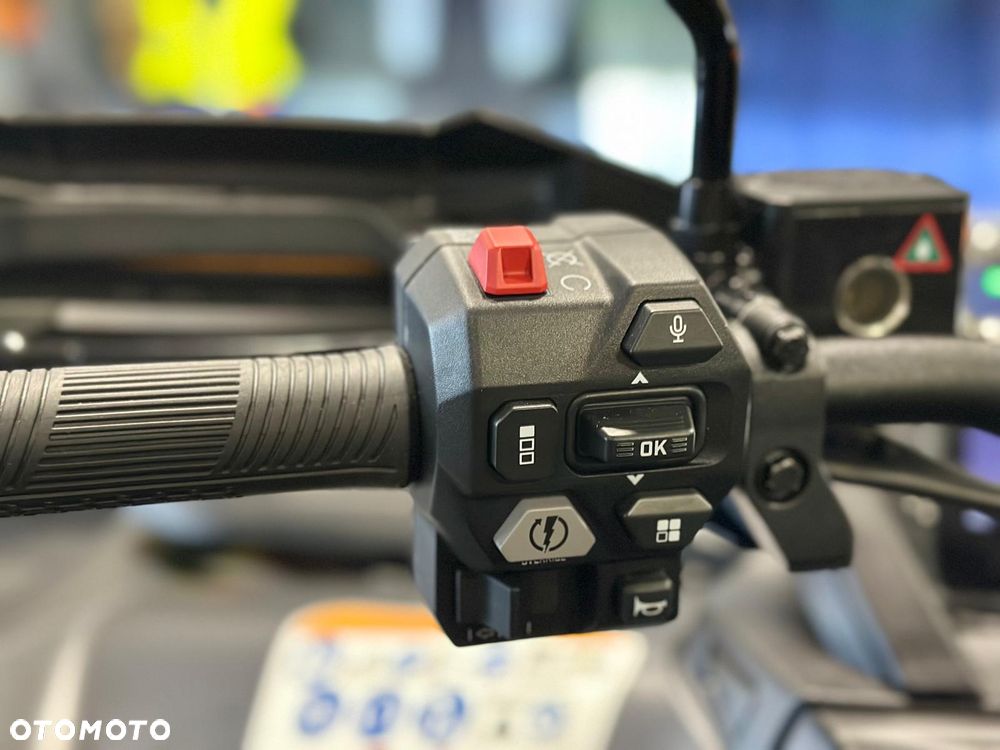 Can-Am Outlander Max - 8