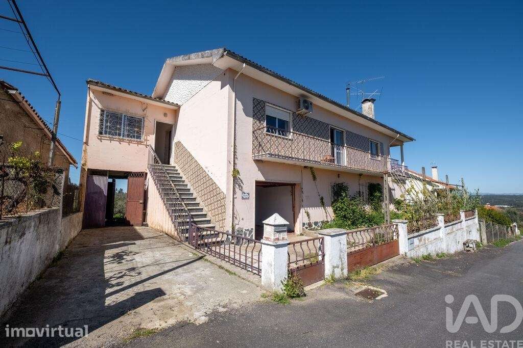 Moradia isolada T4 em Côja e Barril de Alva de 203 m2 - Grande imagem: 3/26