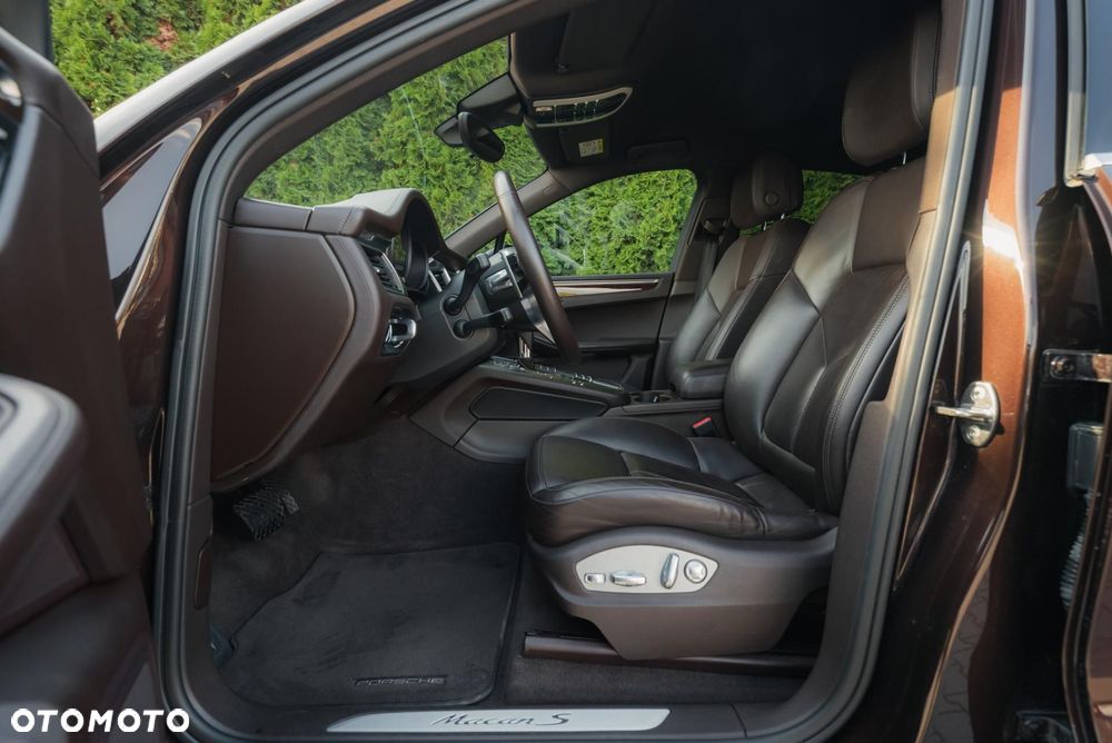 Porsche Macan - 13