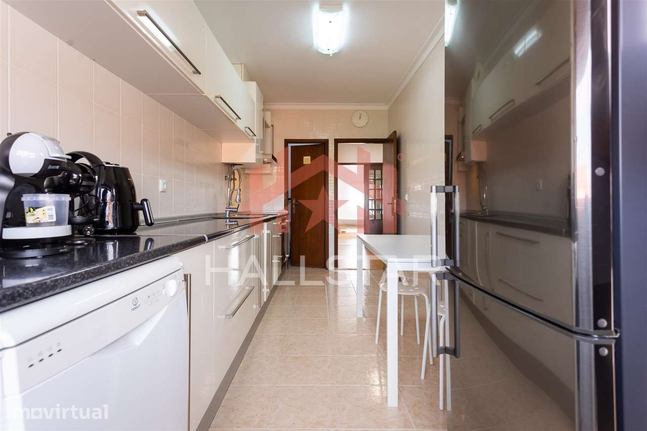Apartamento T3 / Garagem e Sótão / Cruz dAreia / Leiria - Grande imagem: 3/49