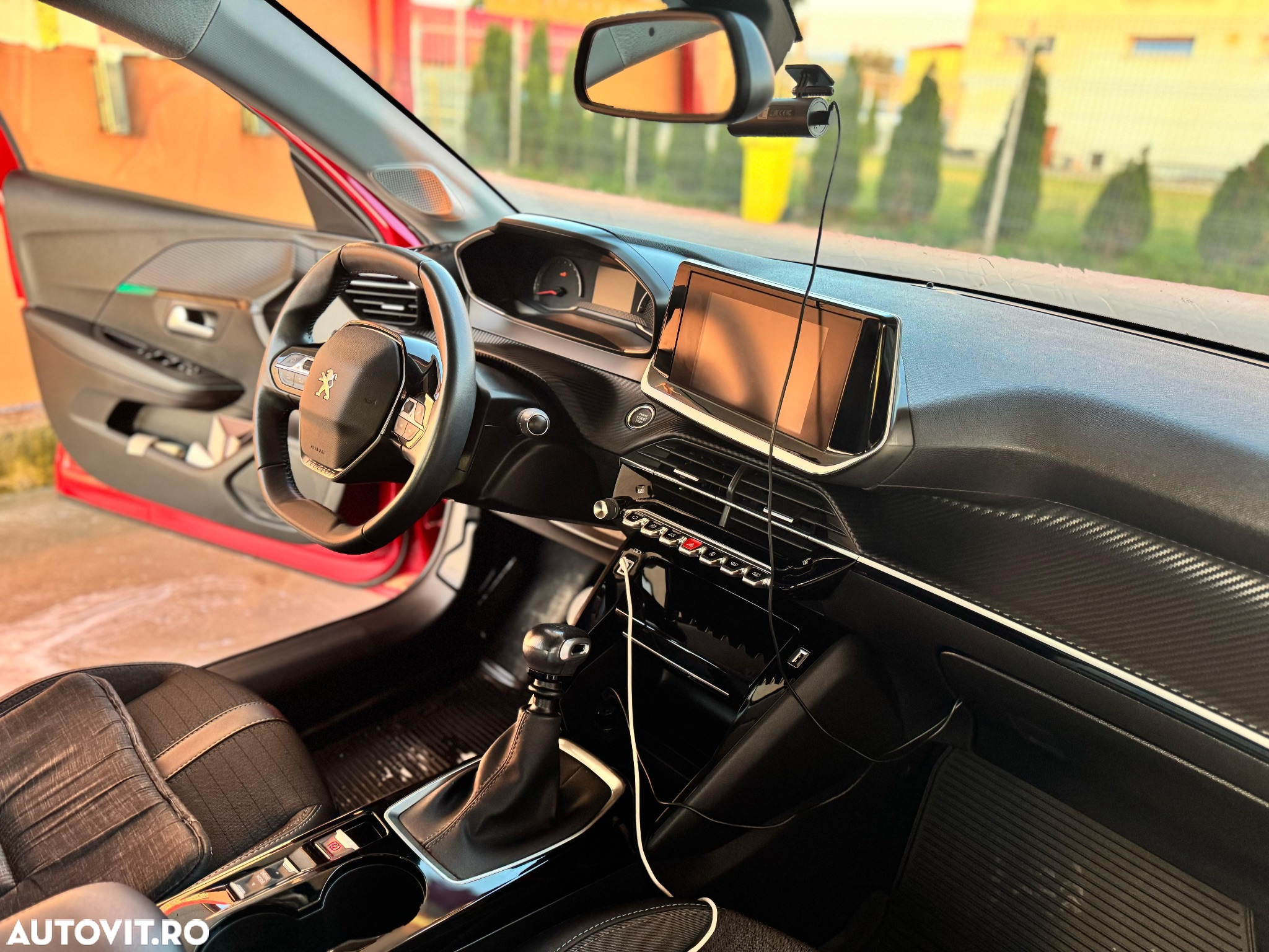 Peugeot 208 1.2 L PureTech STT Allure Pack - 6