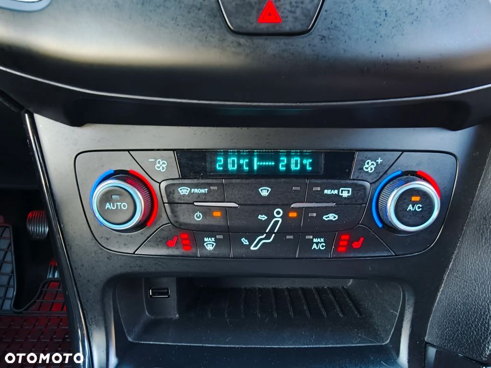 Ford Focus - 25