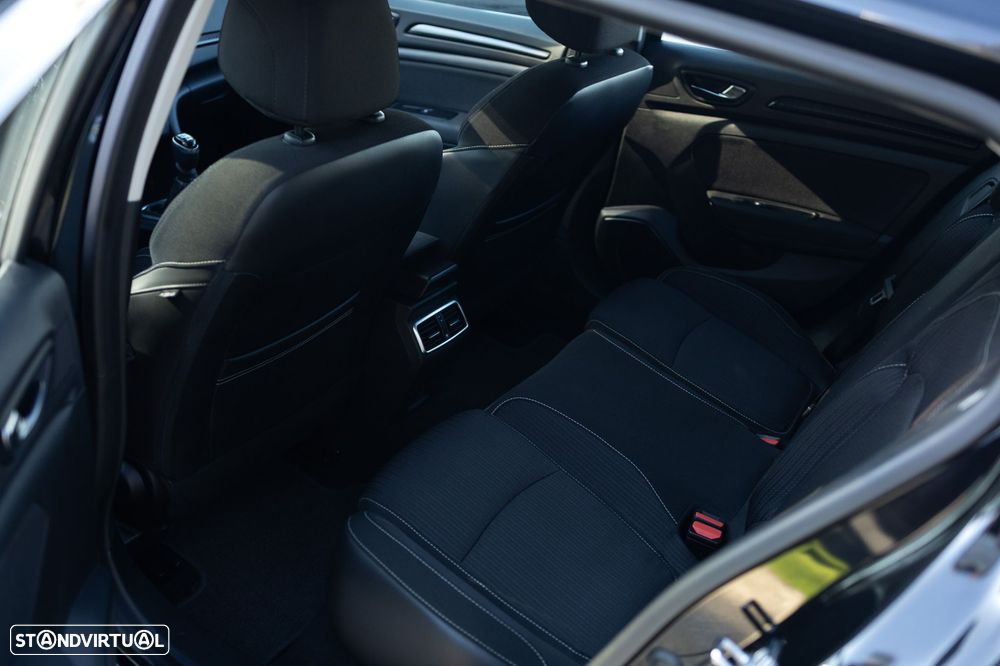 Renault Mégane Sport Tourer 1.5 dCi Comfort SS - 12