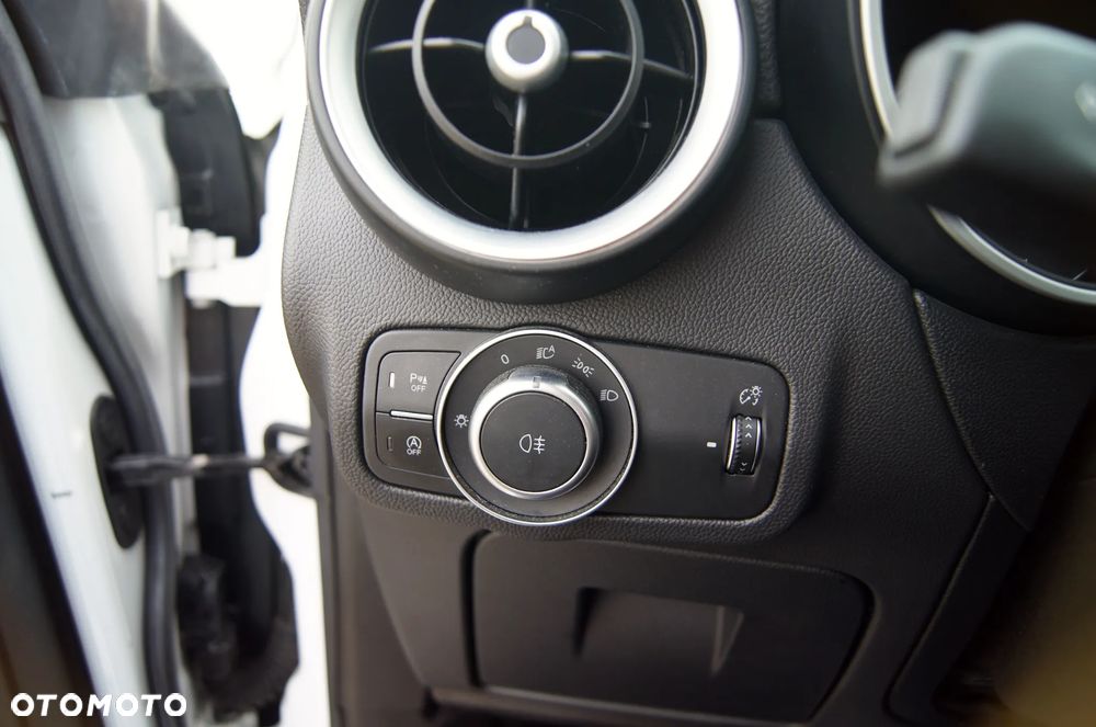 Alfa Romeo Stelvio 2.0 Turbo 16V AT8-Q4 Ti - 28