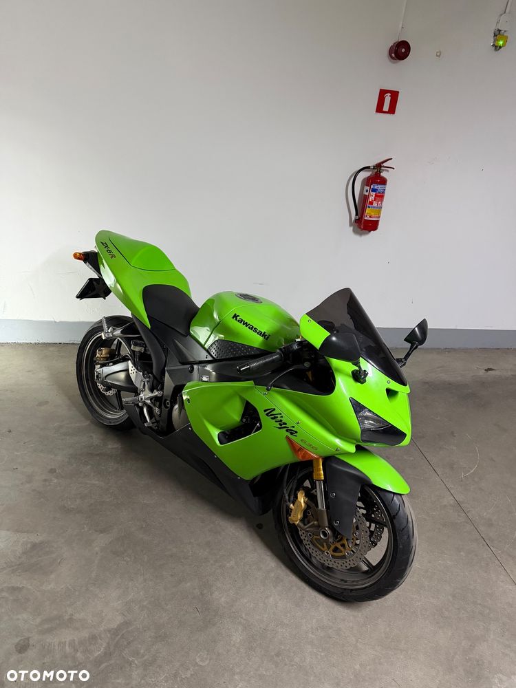 Kawasaki ZXR - 28
