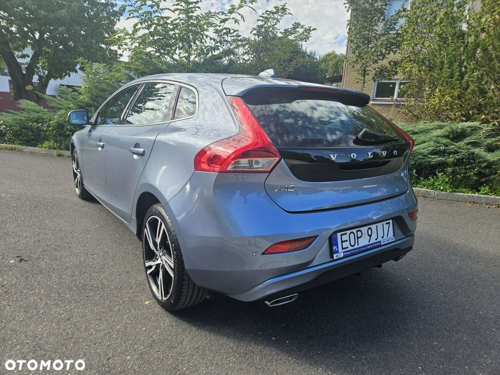 Volvo V40 T2 Inscription - 4