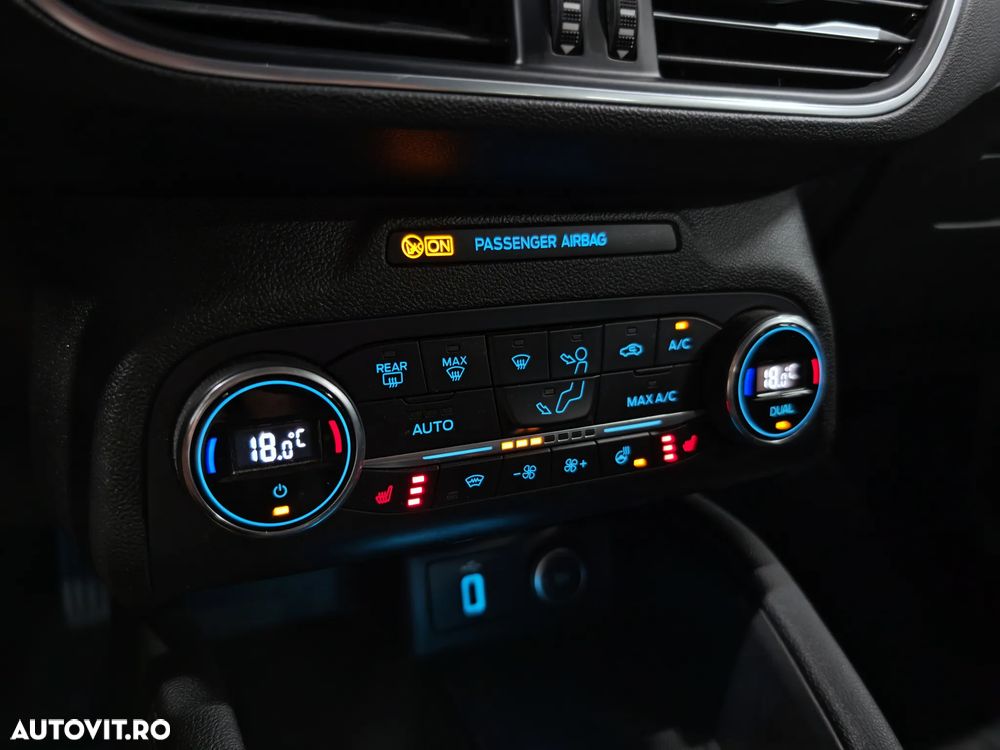 Ford Focus 2.0 EcoBlue Active Business - 21