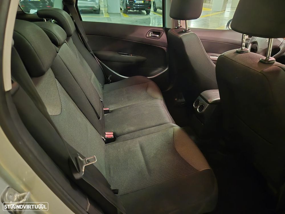 Peugeot 308 SW 1.6 HDi Sport CVM6 - 24