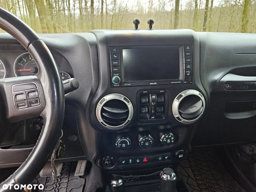 Jeep Wrangler 3.6 Unlim Sahara - 16