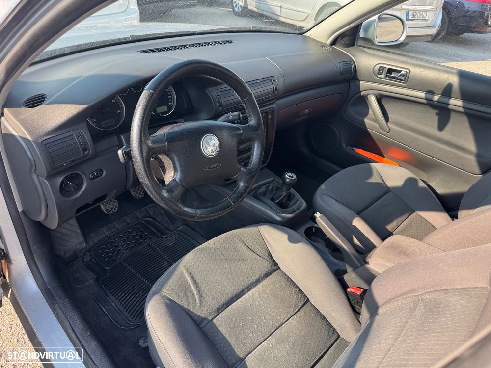 VW Passat Variant 1.9 TDi Confortline 6V - 11
