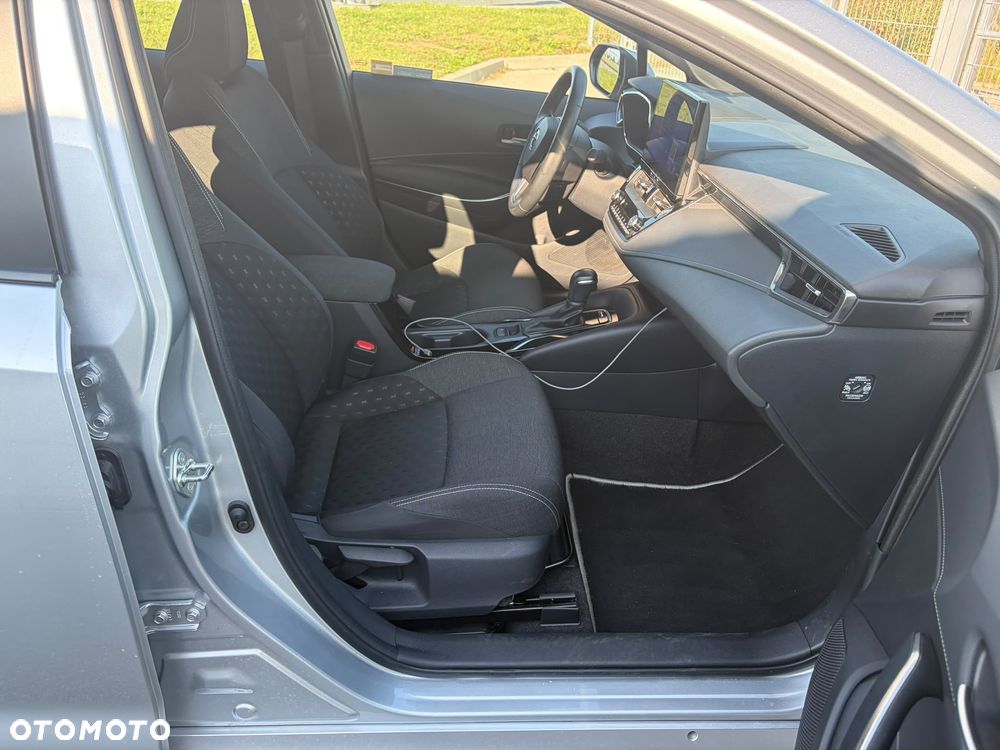 Toyota Corolla 1.8 Hybrid Comfort - 31