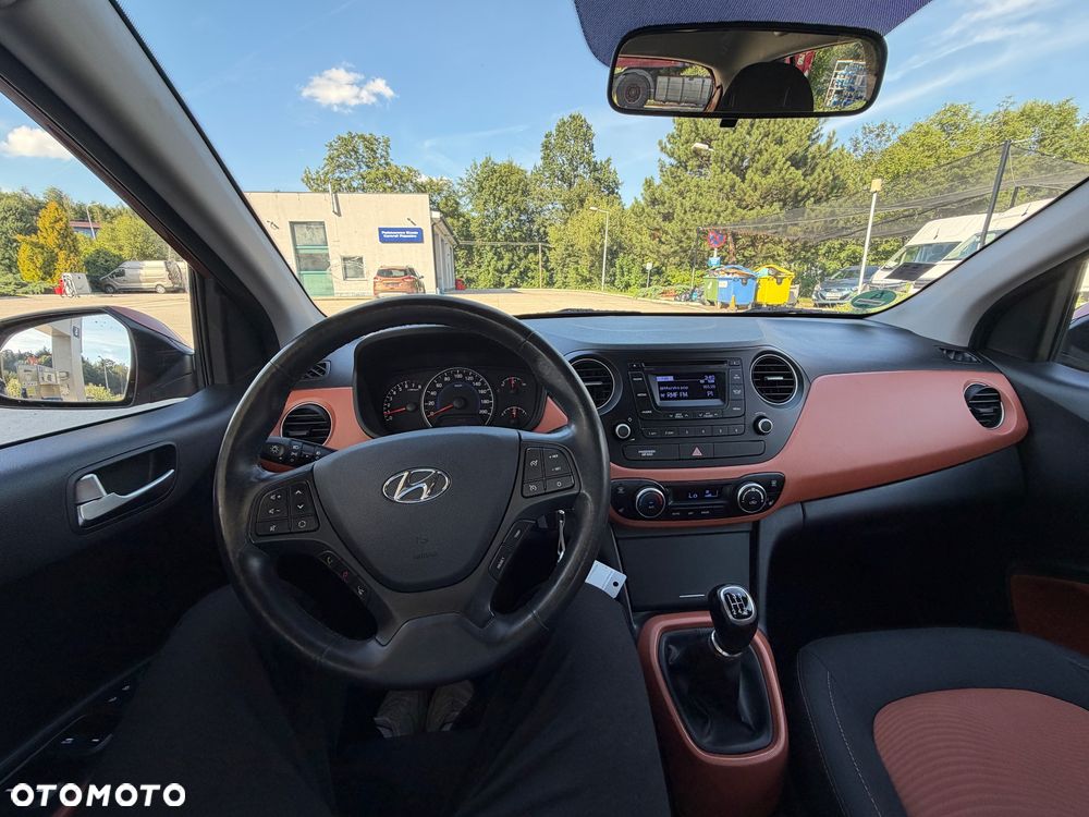 Hyundai i10 1.2 Fifa World Cup Edition - 18
