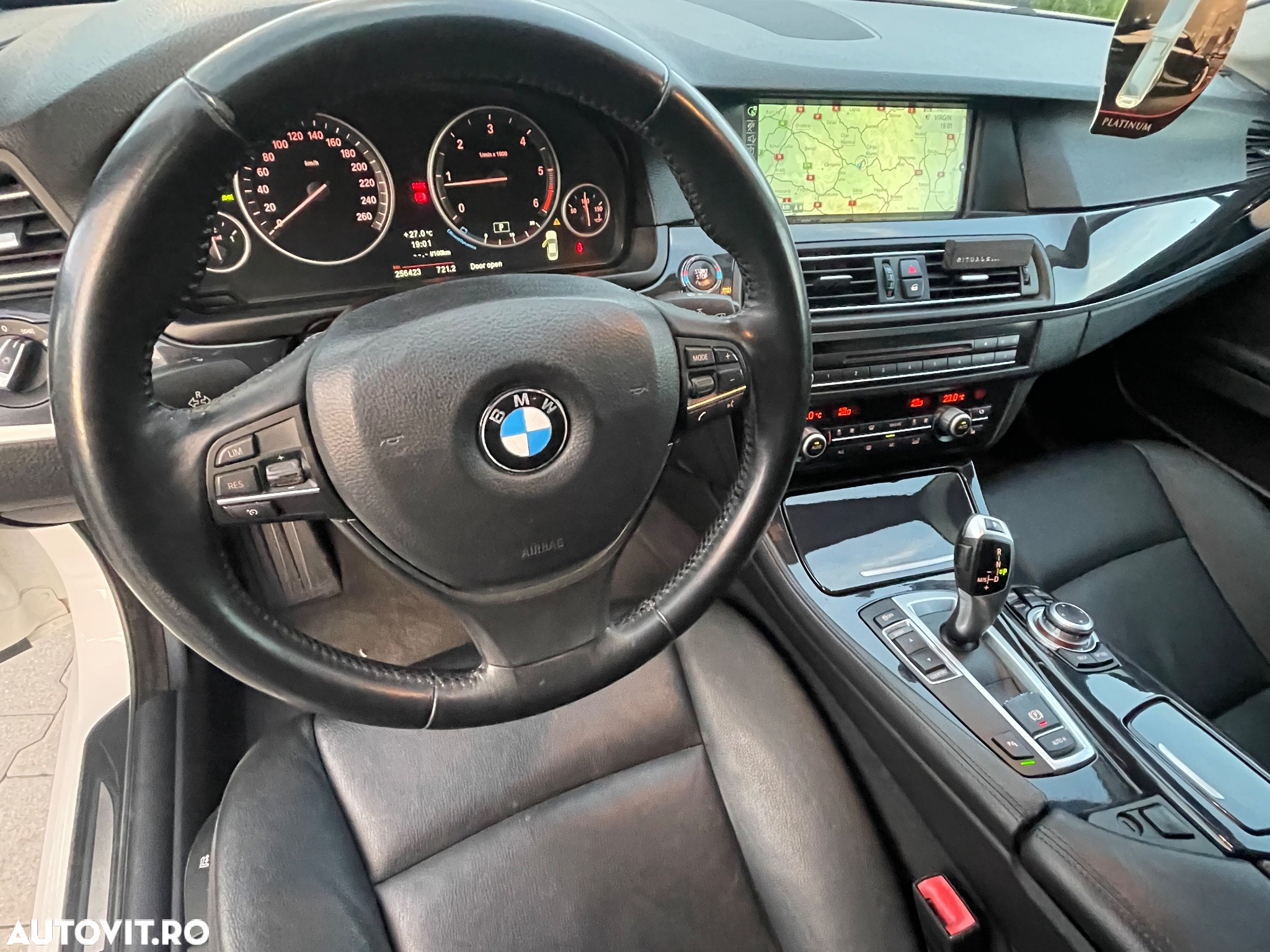 BMW Seria 5 520d - 30