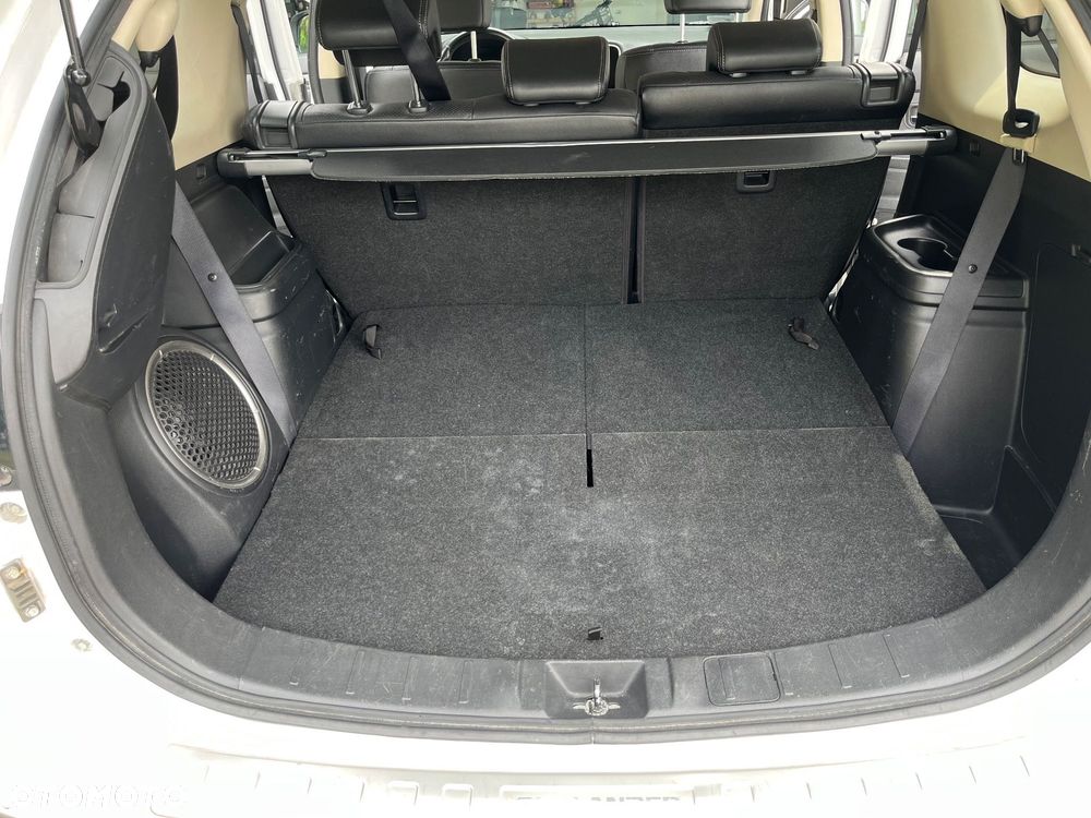 Mitsubishi Outlander 2.0 Instyle Navi 4WD CVT - 29