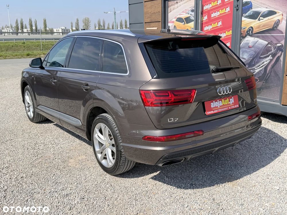 Audi Q7 - 6