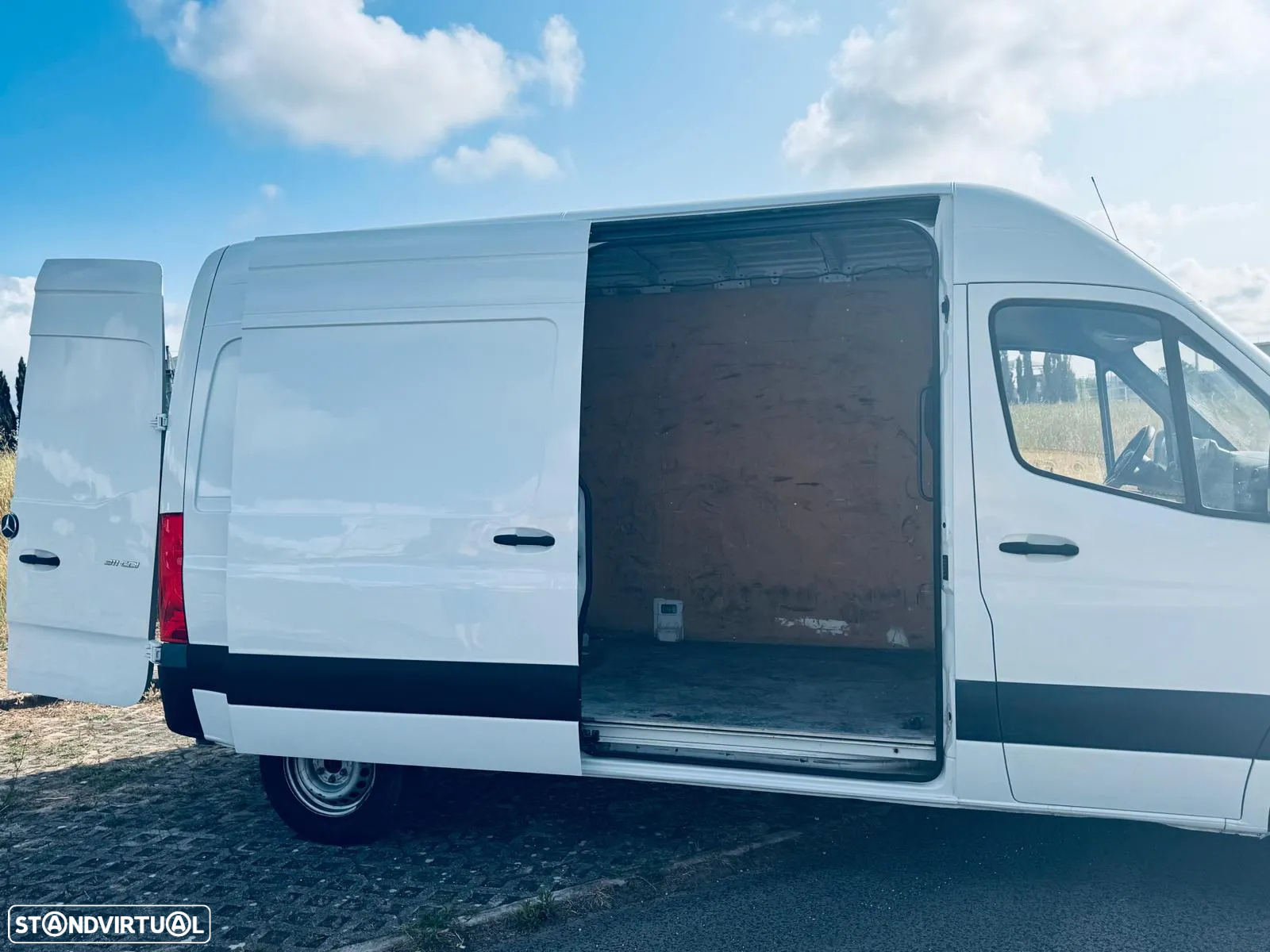Mercedes-Benz Sprinter - 10